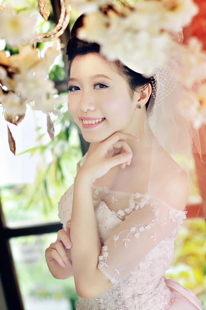 年輕的朋友妻子
