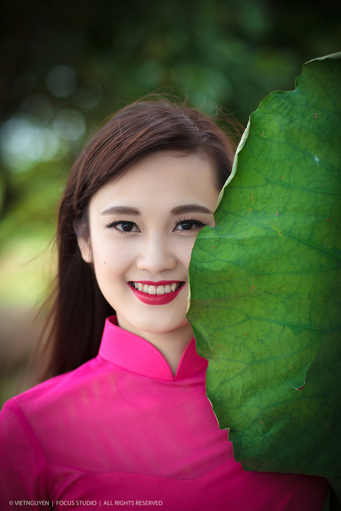 莉莉成人影院理論片在線播放