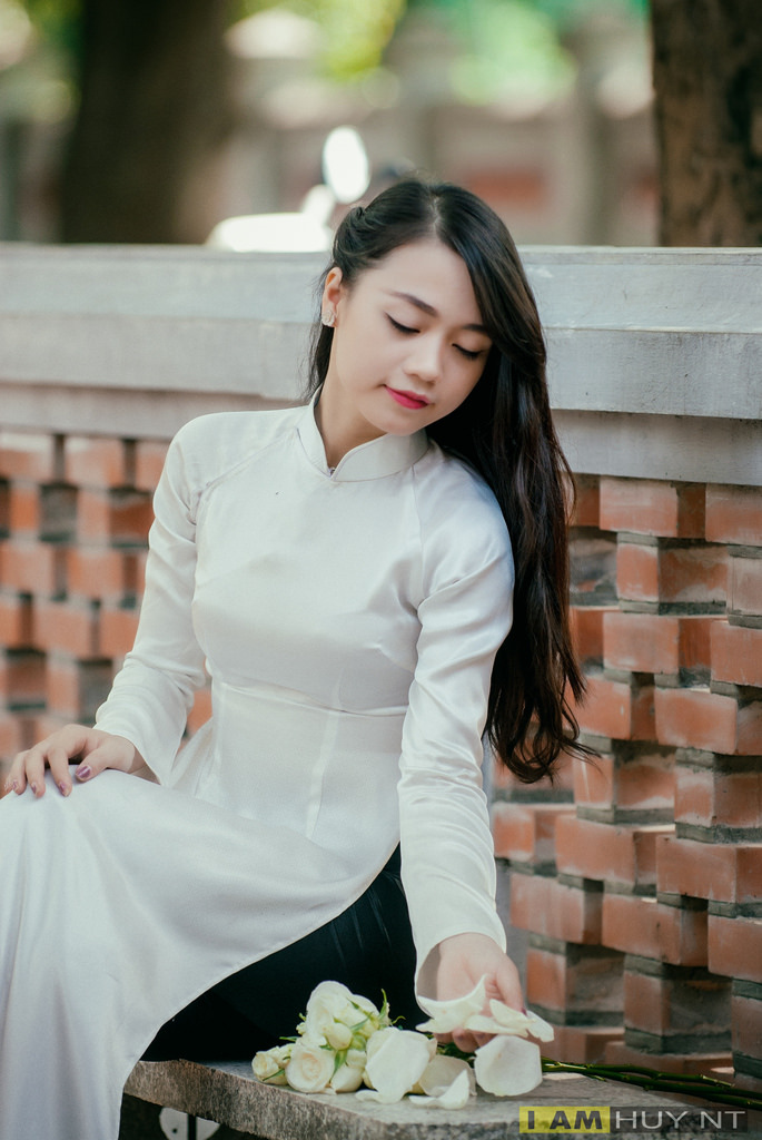 巨莖少年與小村艷婦
