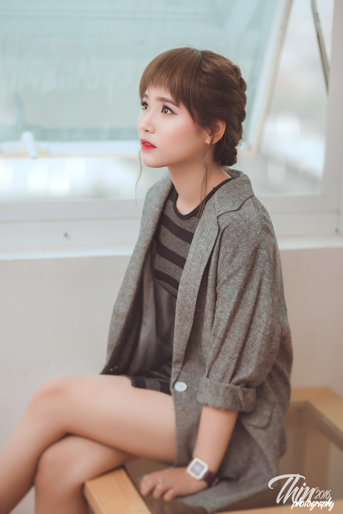 色老頭挺進(jìn)嬌妻身體小怡