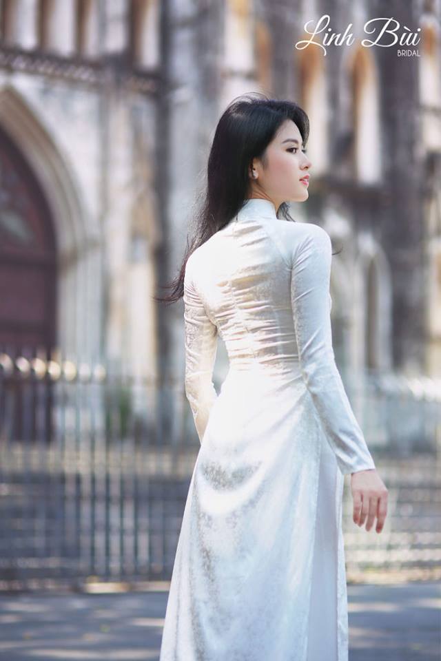 三點(diǎn)盡露的大尺度國產(chǎn)