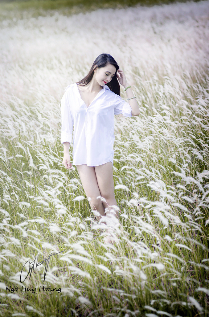 女大學(xué)生美發(fā)沙龍